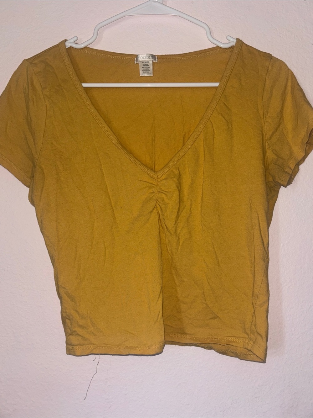 Bozzolo Mustard V-Neck Cropped Ruched Tee